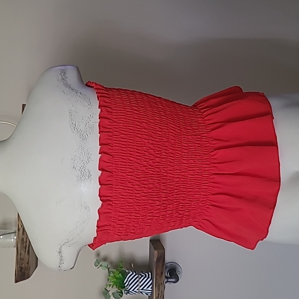 RED Tube Top with Ruffled Bottom - Picture 4 of 6